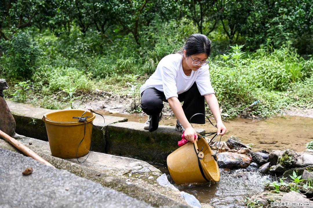 全网追的“扁担女孩”，找了一份暑假工，时薪12元 - 佳木斯生活资讯 - 佳木斯28生活网 jms.28life.com